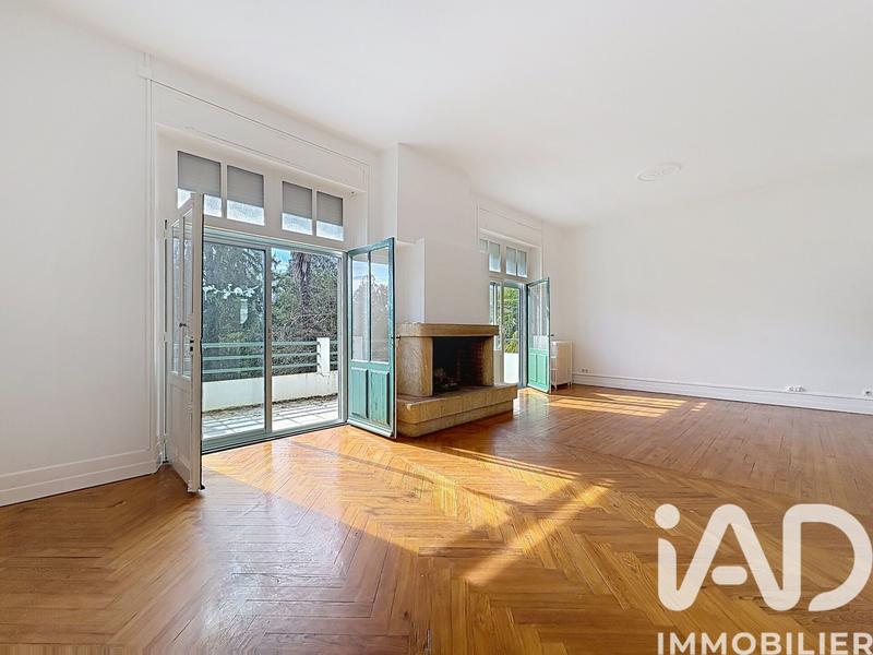 Maison - 179 m² - 7 pièces