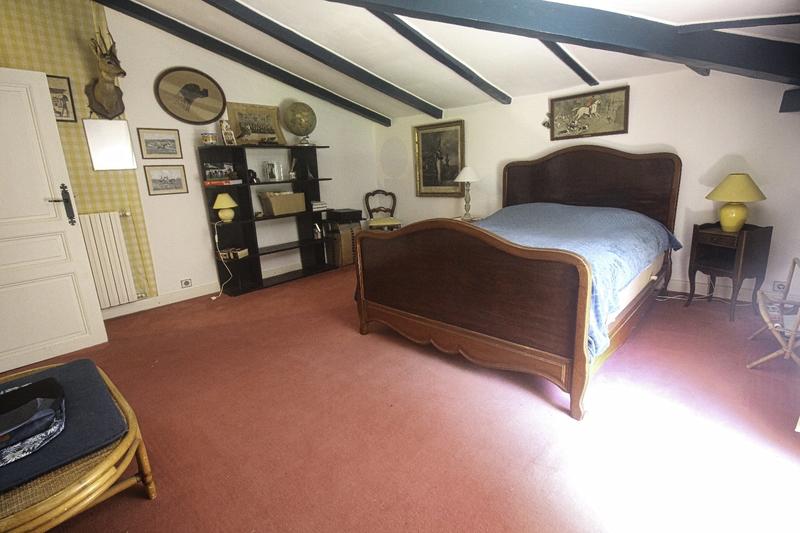 Maison - 204 m² - 6 pièces