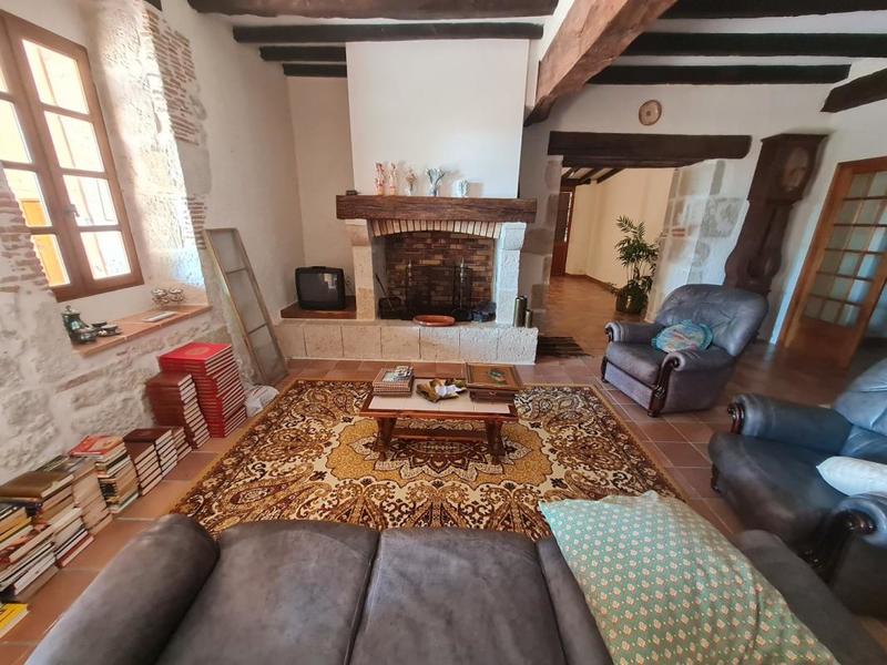 Maison - 204 m² - 7 pièces