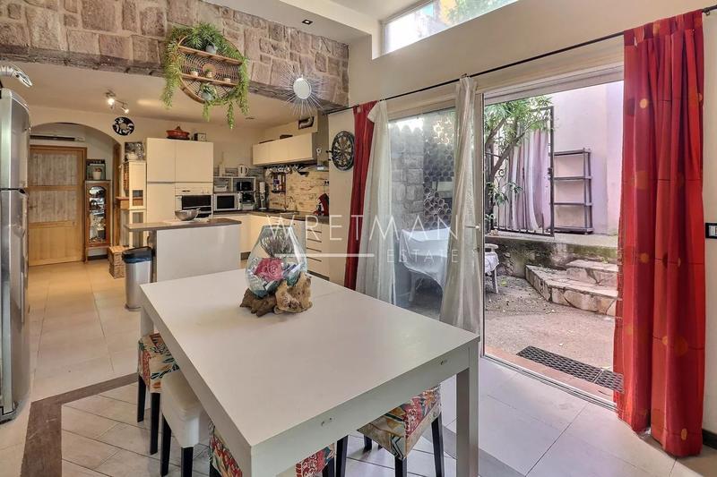 Maison de village - 225 m² - 9 pièces