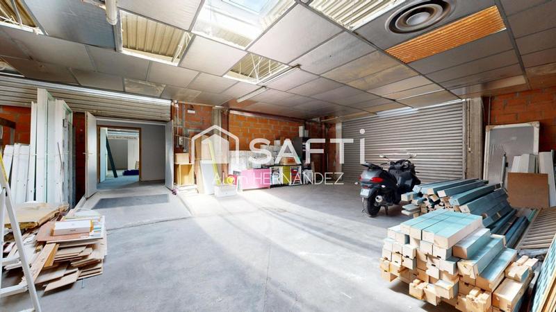 Local commercial - 145 m² - 1 pièce