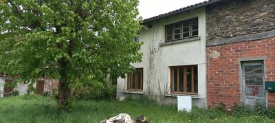 Maison - 110 m² - 10 pièces