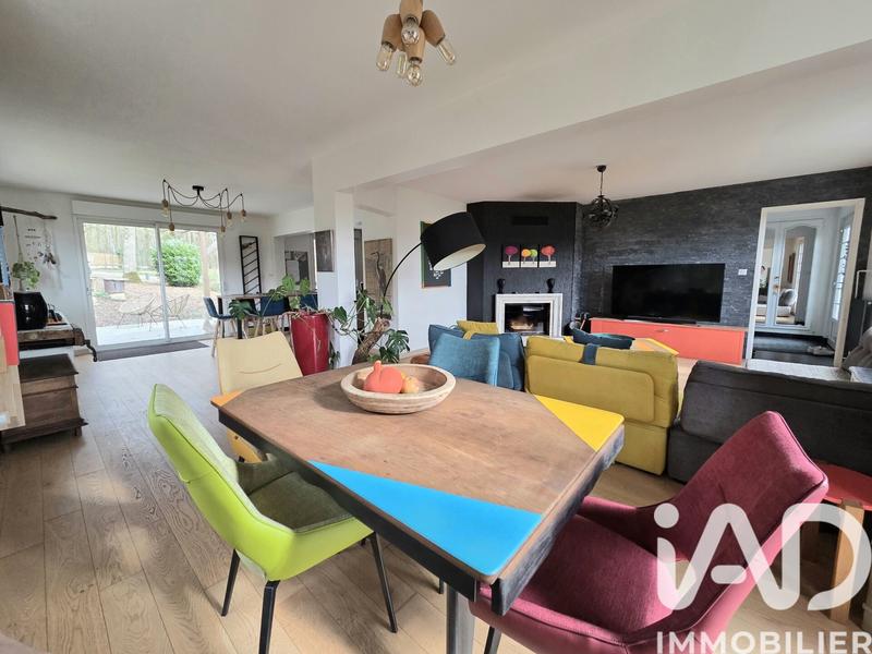 Maison - 210 m² - 8 pièces