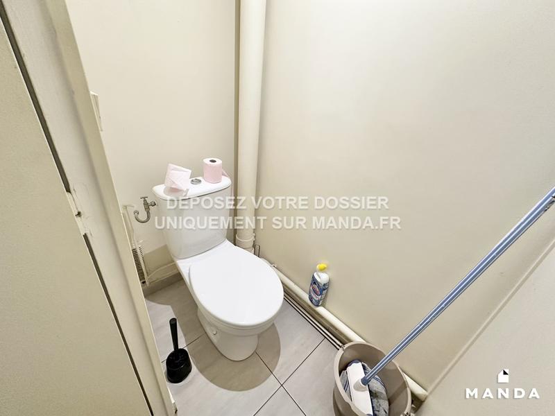 Chambre - 9 m² - 5 pièces