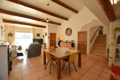 Maison - 140 m² - 8 pièces