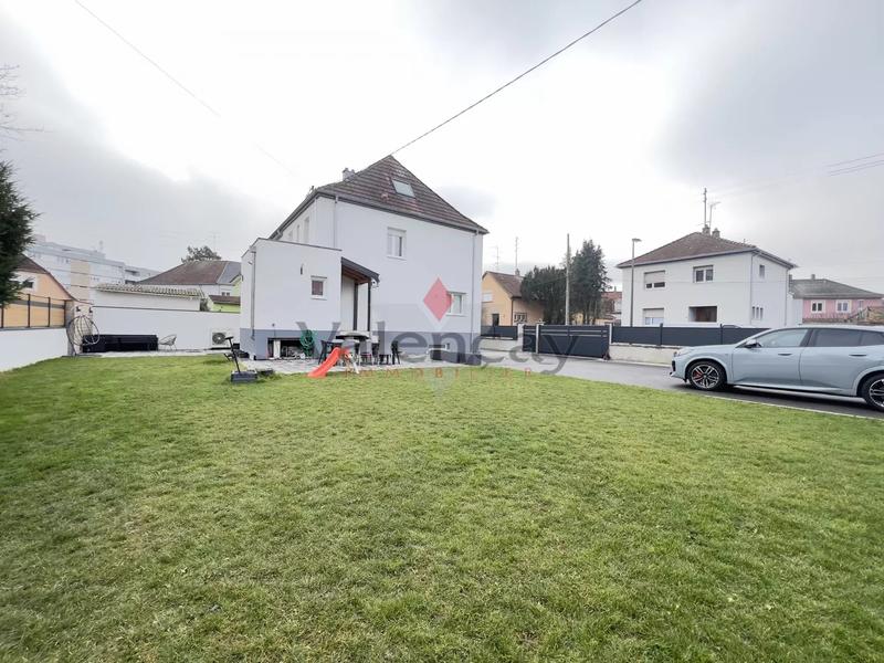 Maison - 152 m² - 6 pièces