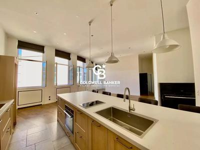 Appartement - 128 m² - 5 pièces