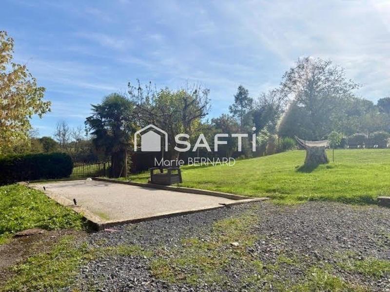 Maison - 251 m² - 9 pièces