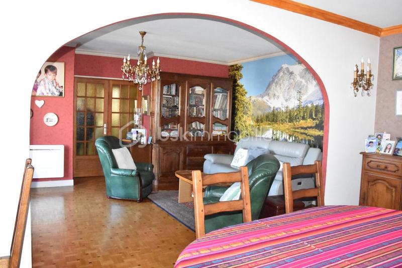 Maison - 199 m² - 9 pièces