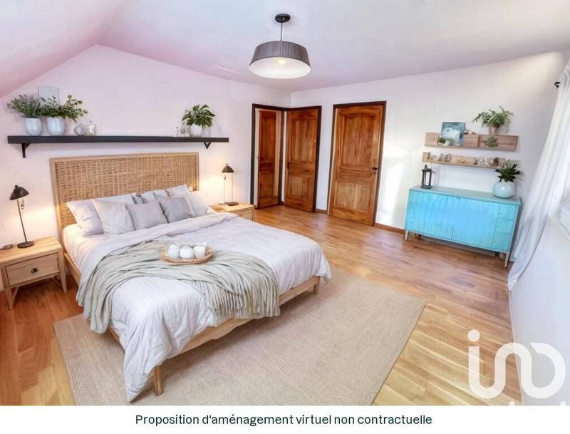 Maison - 203 m² - 9 pièces