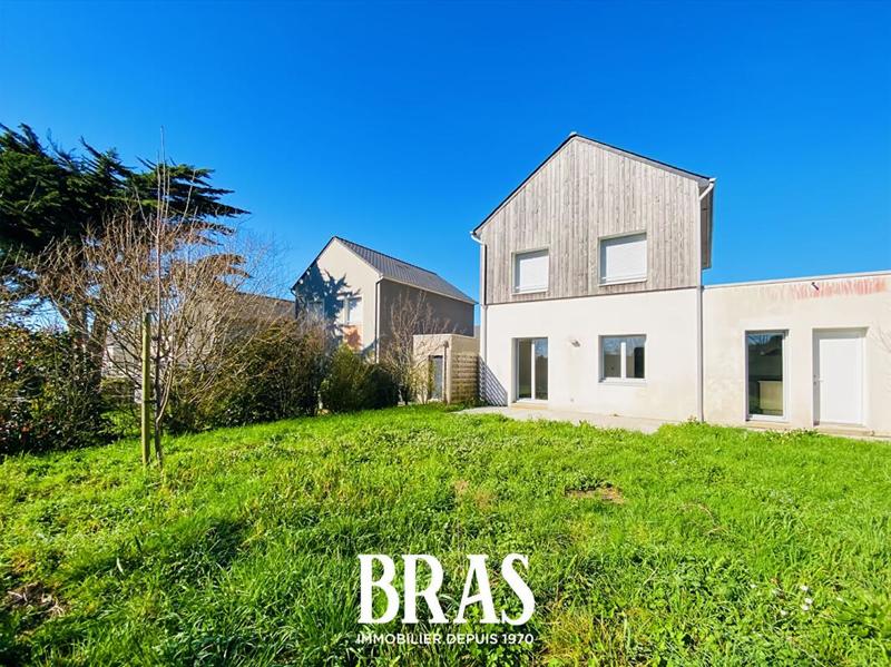 Maison - 95 m² - 6 pièces