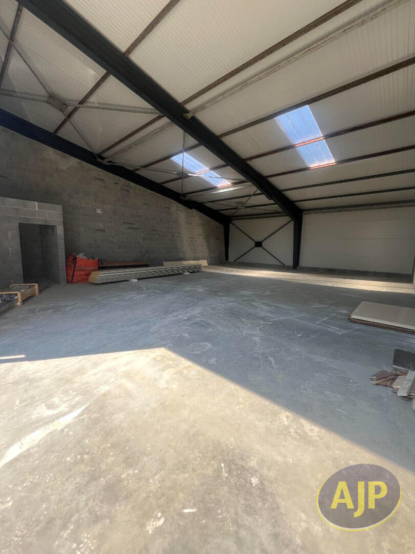 Local commercial - 200 m²