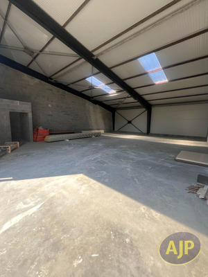 Local commercial - 200 m²