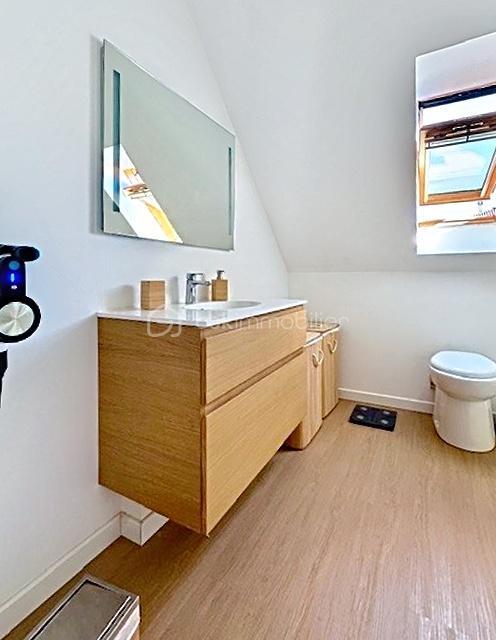 Maison - 92 m² - 4 pièces