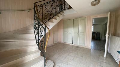 Maison - 142 m² - 7 pièces