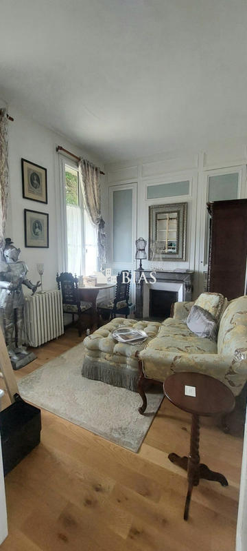 Maison ancienne - 245 m² - 9 pièces