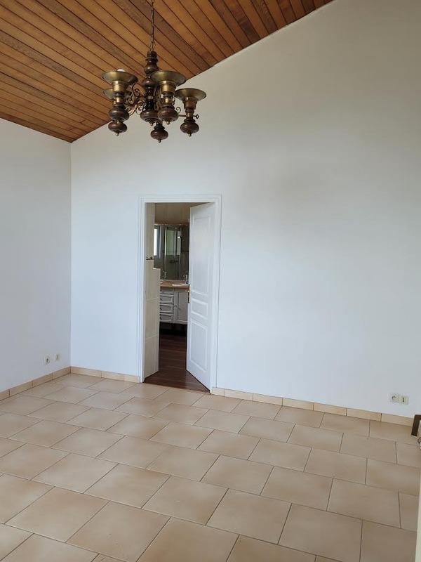 Maison - 188 m² - 5 pièces