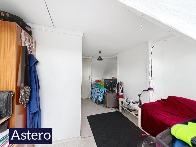 Maison - 121 m² - 7 pièces