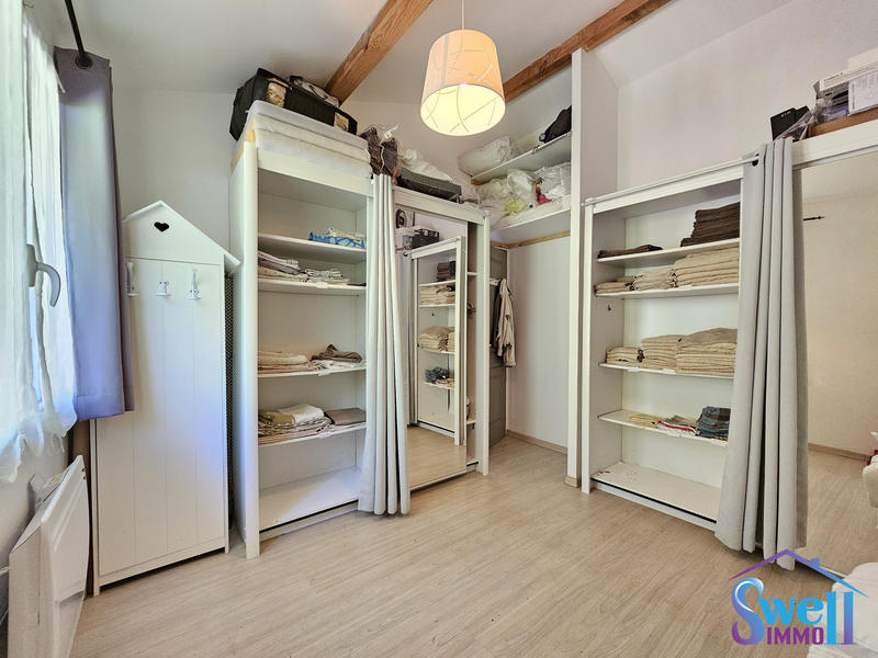 Maison - 204 m² - 9 pièces