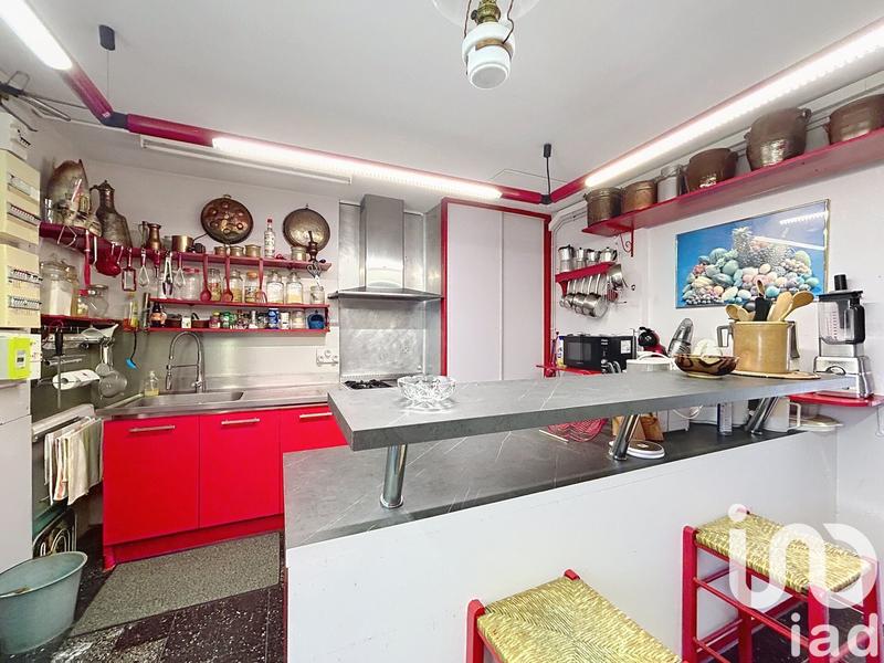 Maison - 180 m² - 7 pièces