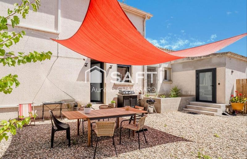 Maison - 220 m² - 7 pièces