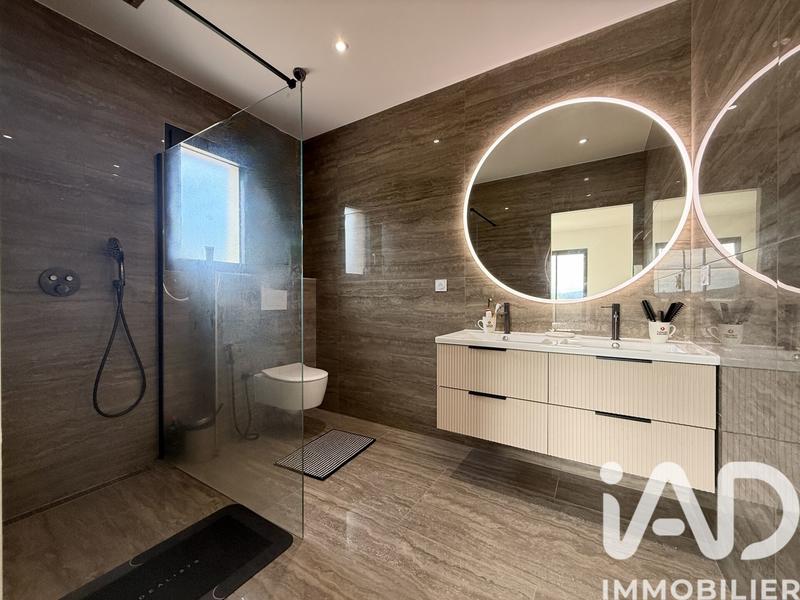 Maison - 141 m² - 5 pièces