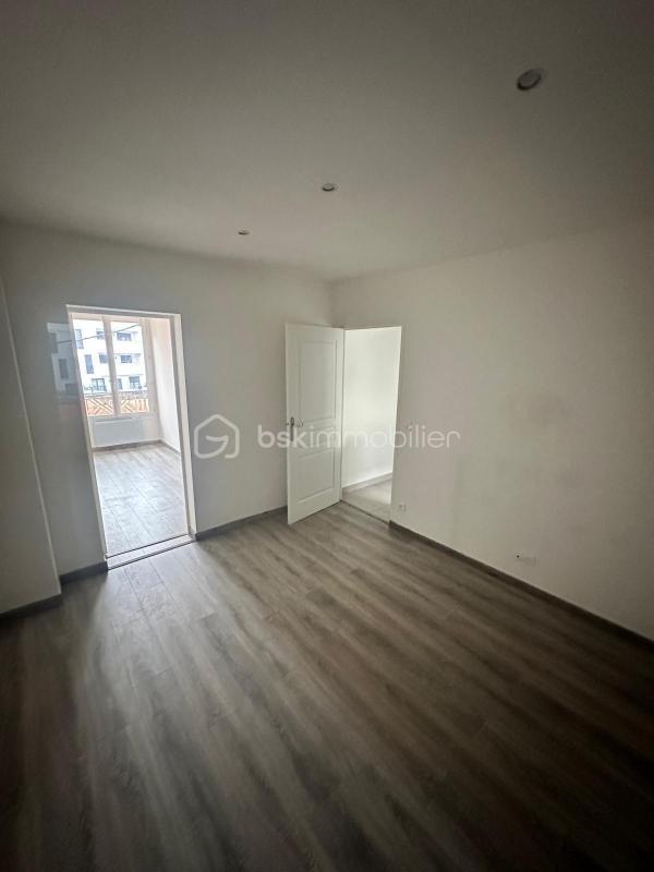 Immeuble - 144 m² - 7 pièces