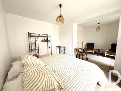 Maison - 403 m² - 16 pièces