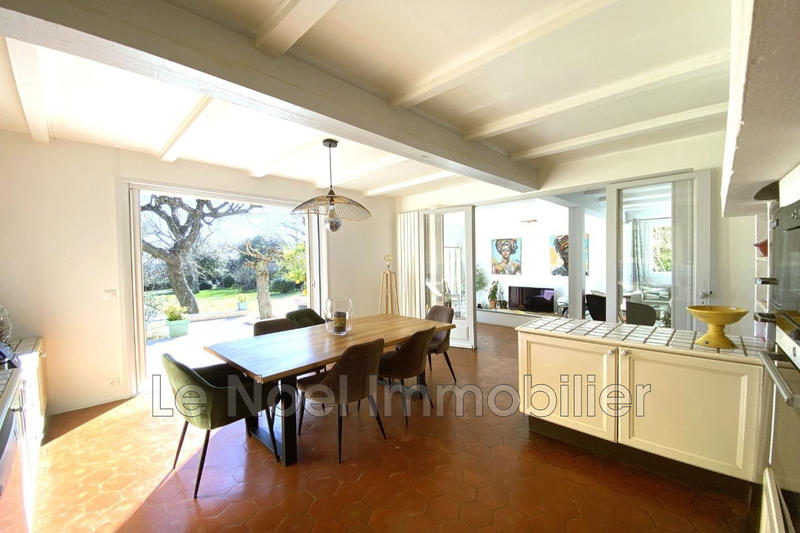 Maison - 200 m² - 1 pièce