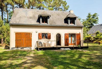 Maison traditionnelle - 115 m² - 7 pièces