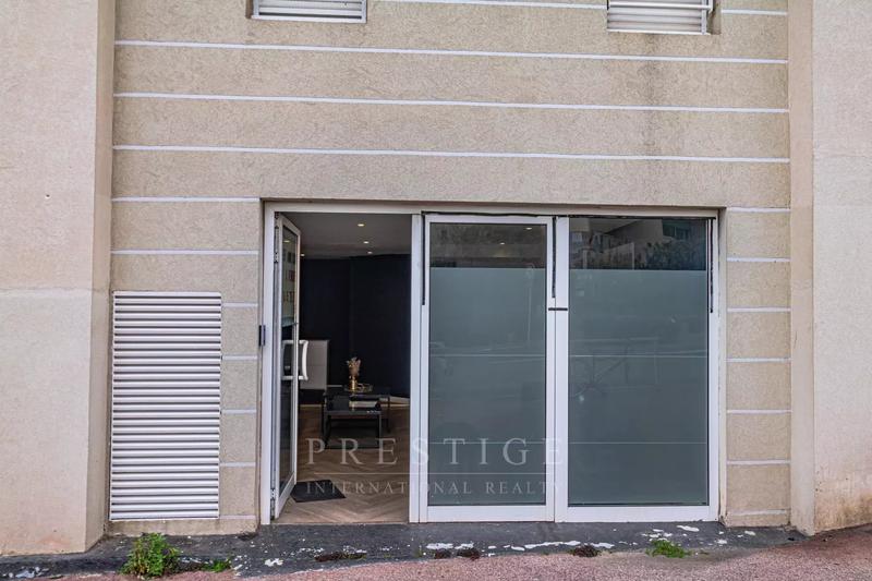 Local commercial - 19 m² - 2 pièces