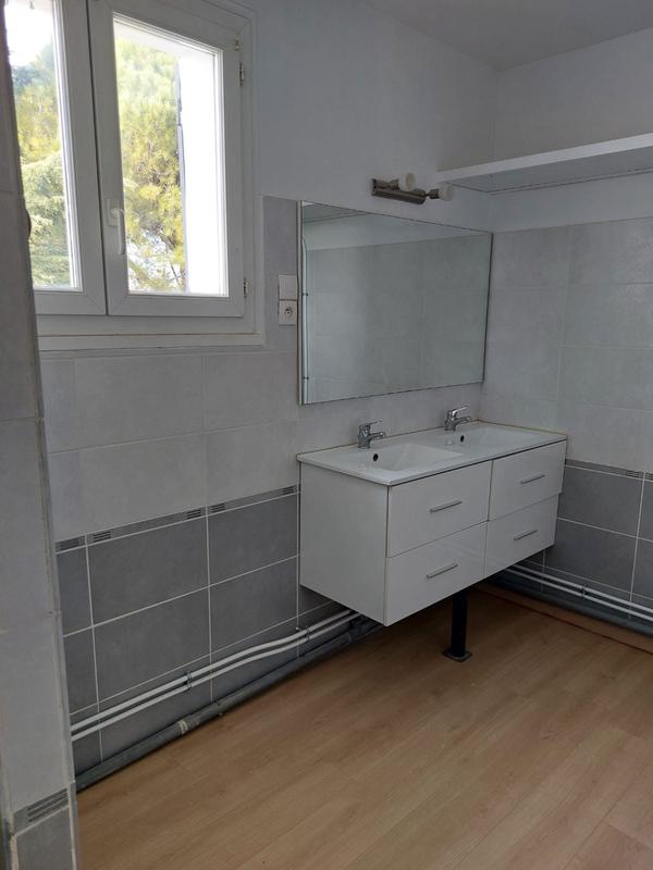 Maison traditionnelle - 188 m² - 6 pièces