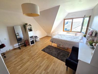 Maison contemporaine - 223 m² - 9 pièces