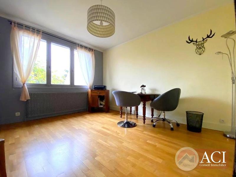 Maison - 264 m² - 11 pièces