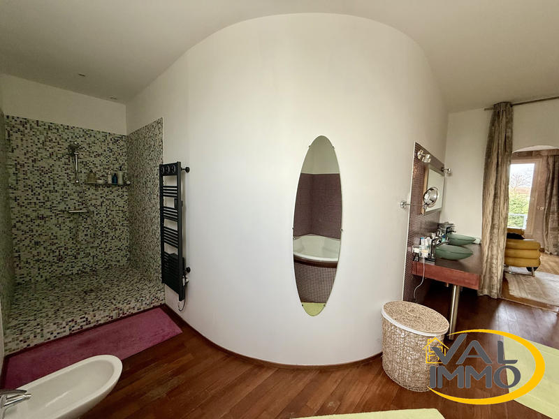 Villa - 320 m² - 8 pièces