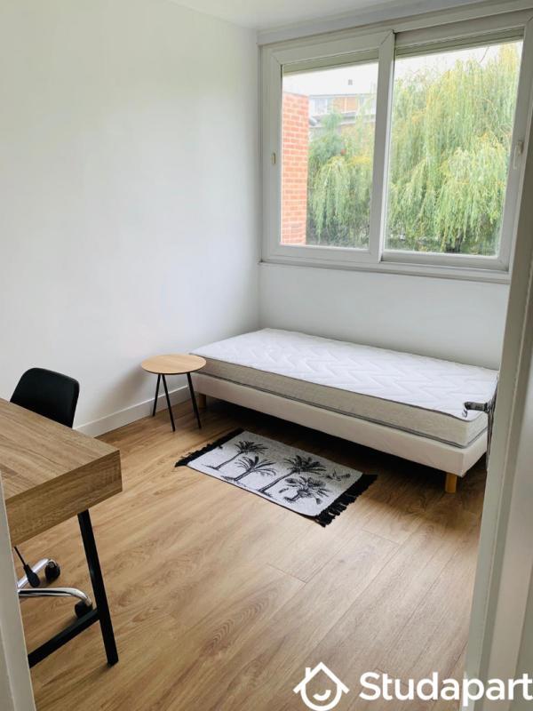 Chambre - 10 m² - 1 pièce