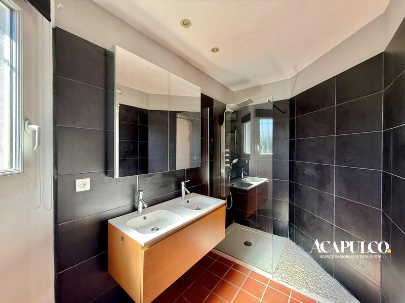 Maison - 138 m² - 5 pièces