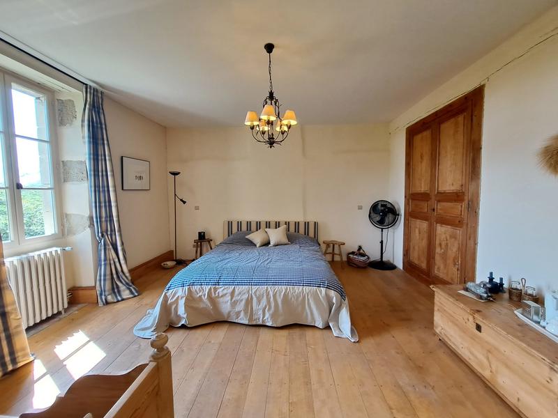 Maison - 427 m² - 12 pièces