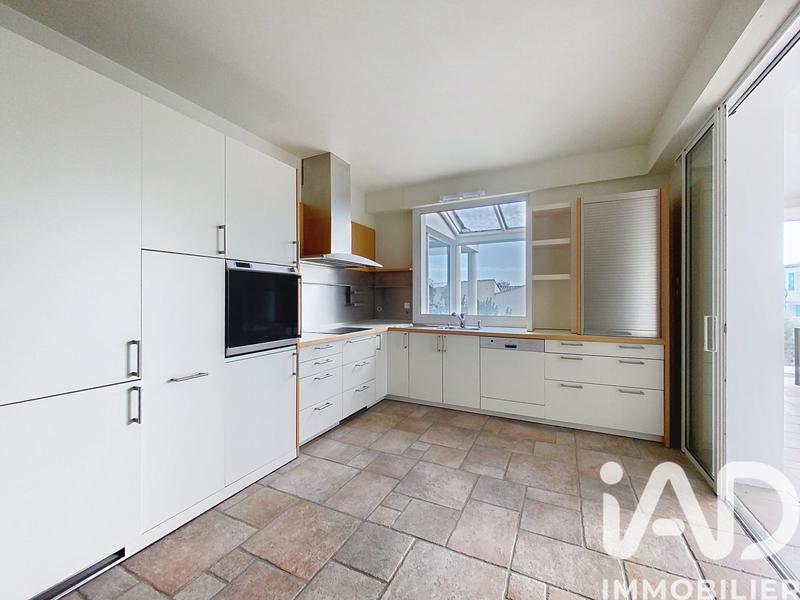 Maison - 255 m² - 9 pièces