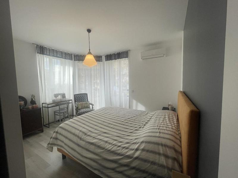 Appartement - 92 m² - 4 pièces