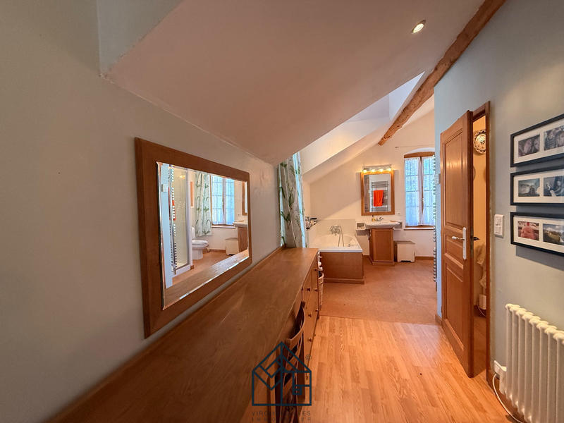 Maison - 128 m² - 4 pièces