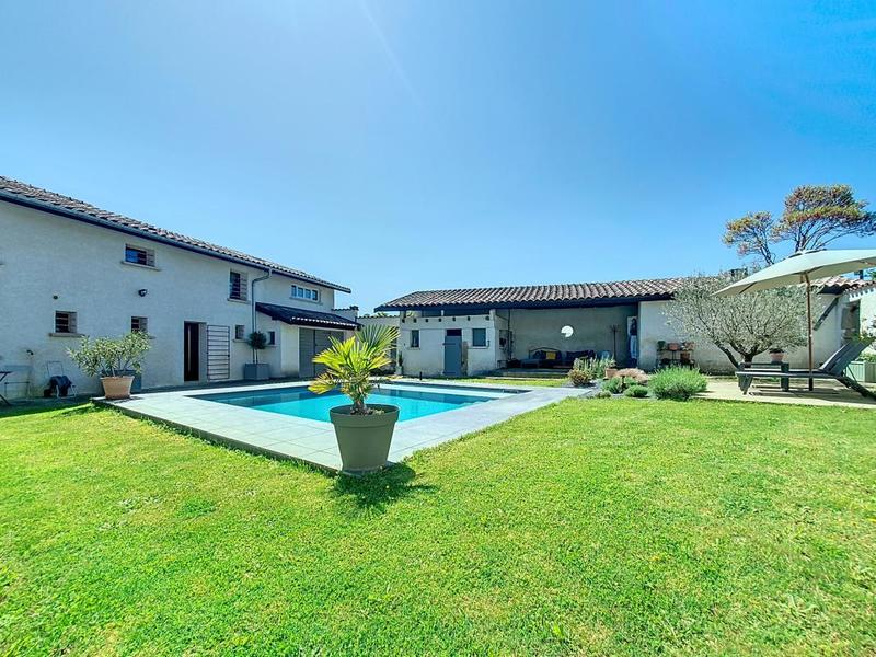 Villa - 185 m² - 5 pièces