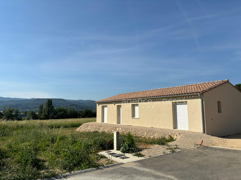 Maison - 97 m² - 4 pièces