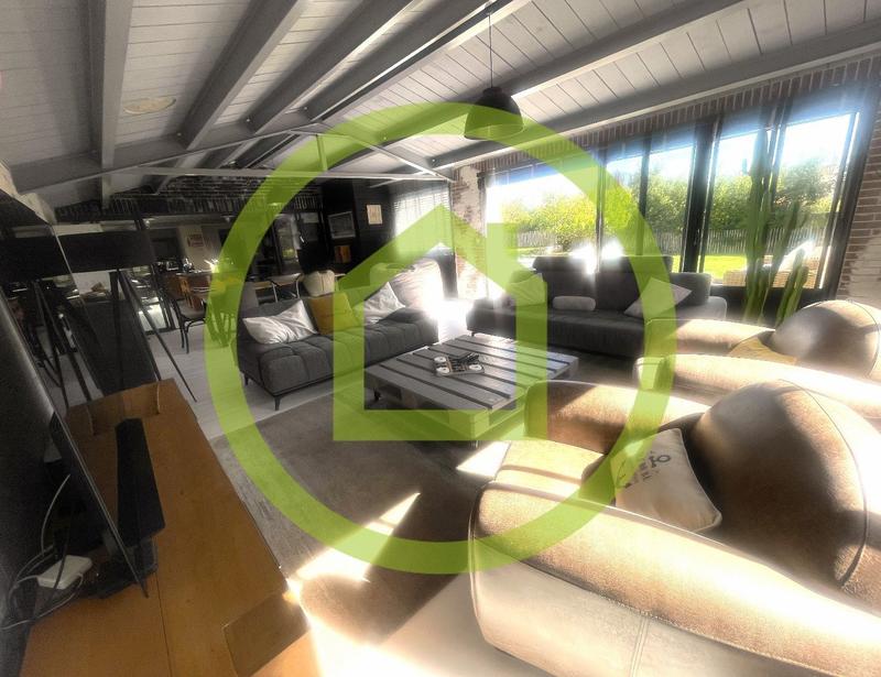 Maison - 160 m² - 6 pièces