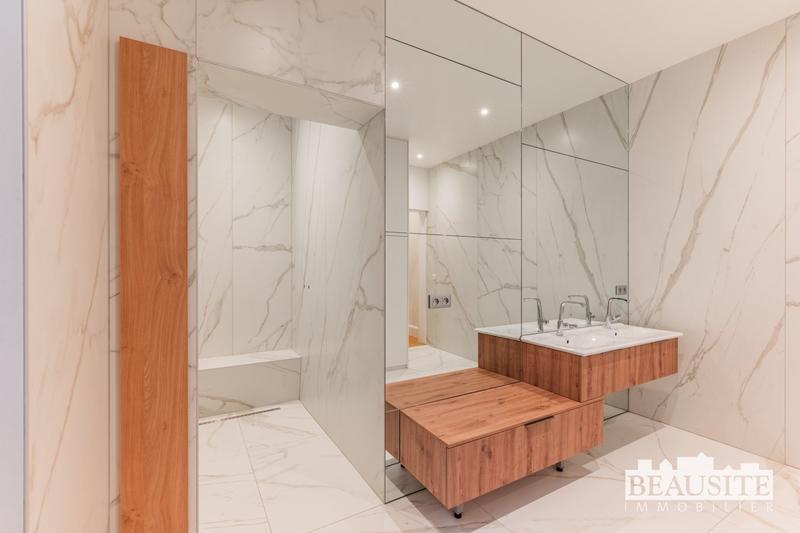 Local d'activités - 145 m² - 5 pièces