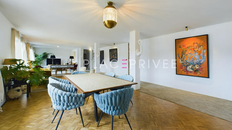 Appartement - 206 m² - 4 pièces