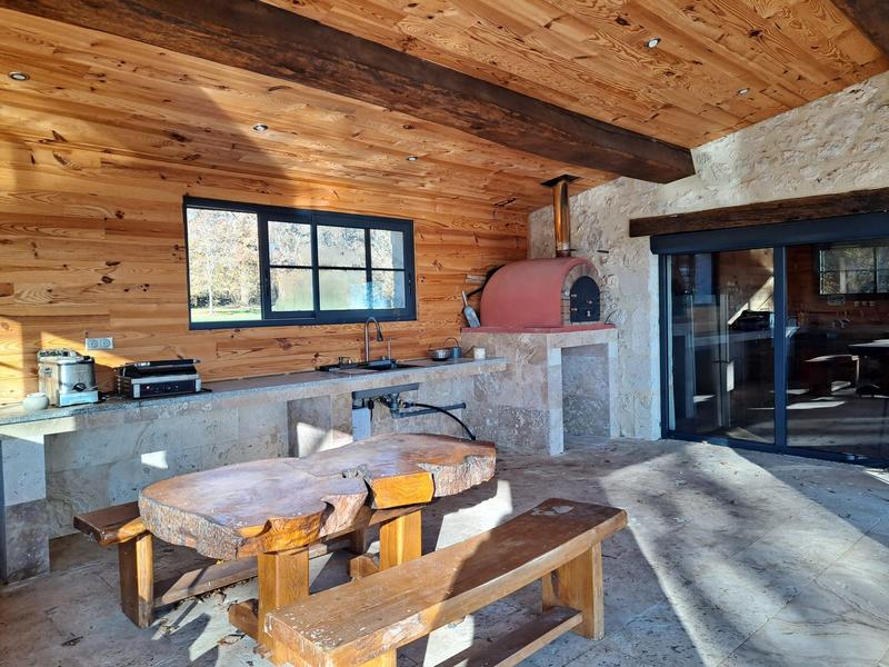 Maison - 429 m² - 11 pièces