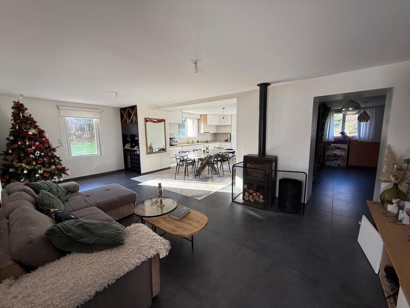 Maison - 180 m² - 5 pièces