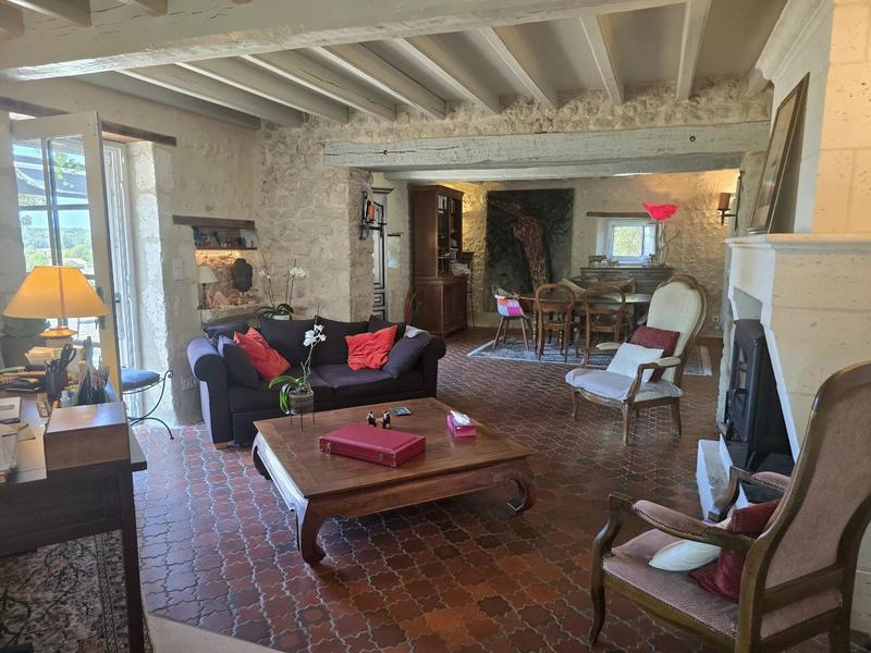 Maison traditionnelle - 176 m² - 8 pièces