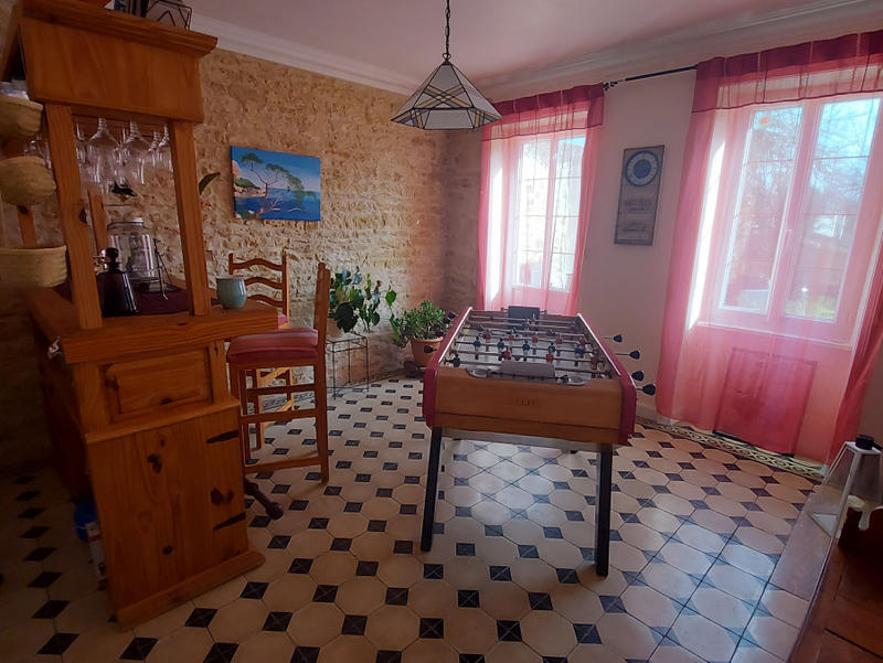 Maison - 307 m² - 11 pièces